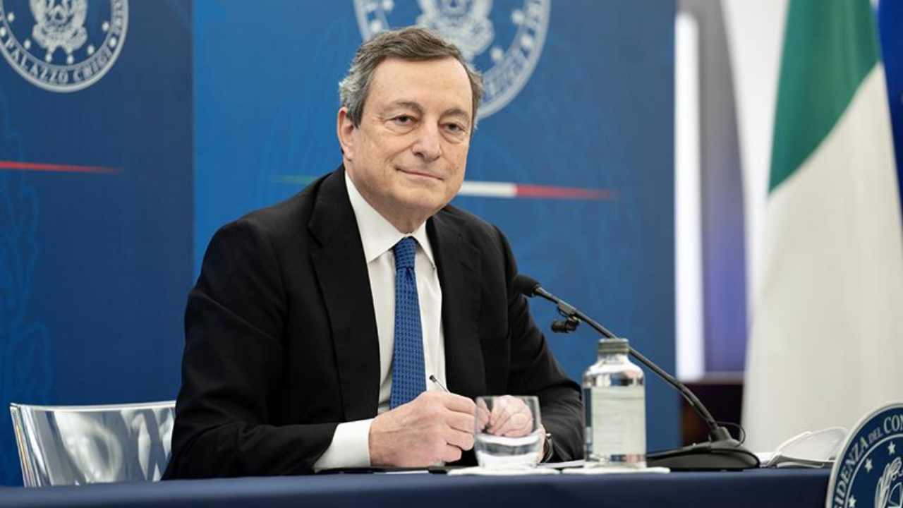 Mario Draghi interviene sui vaccini