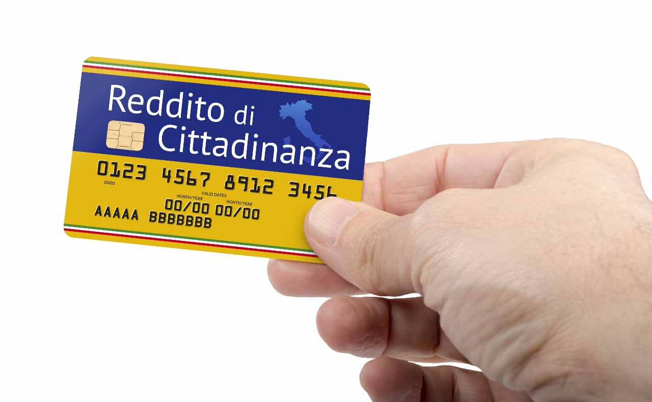 Reddito di cittadinanza, cambia tutto (foto Adobestock)