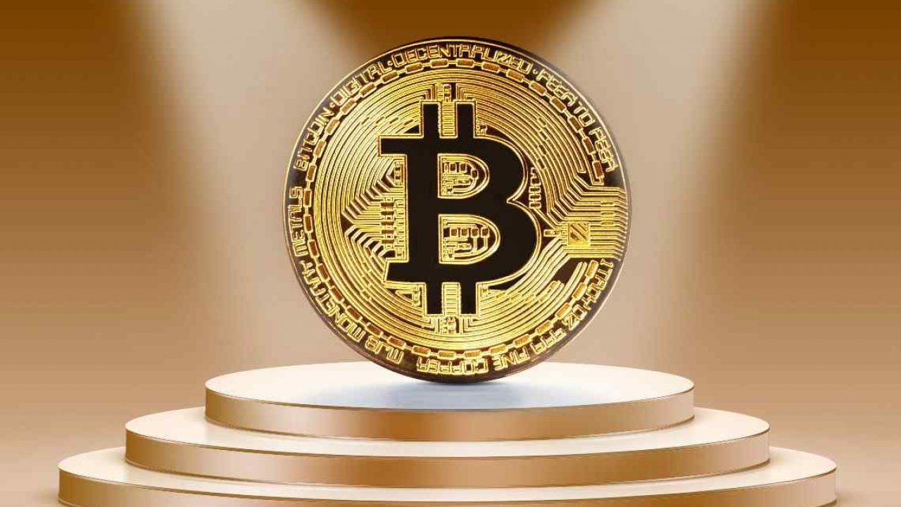 Bitcoin, svanisce l'effetto El Salvador: crollo del 13%