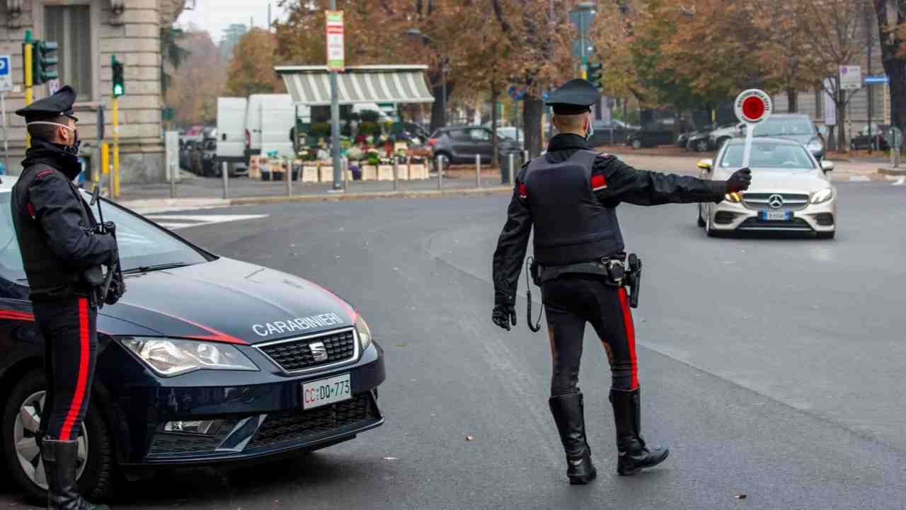 perquisizione al posto di blocco