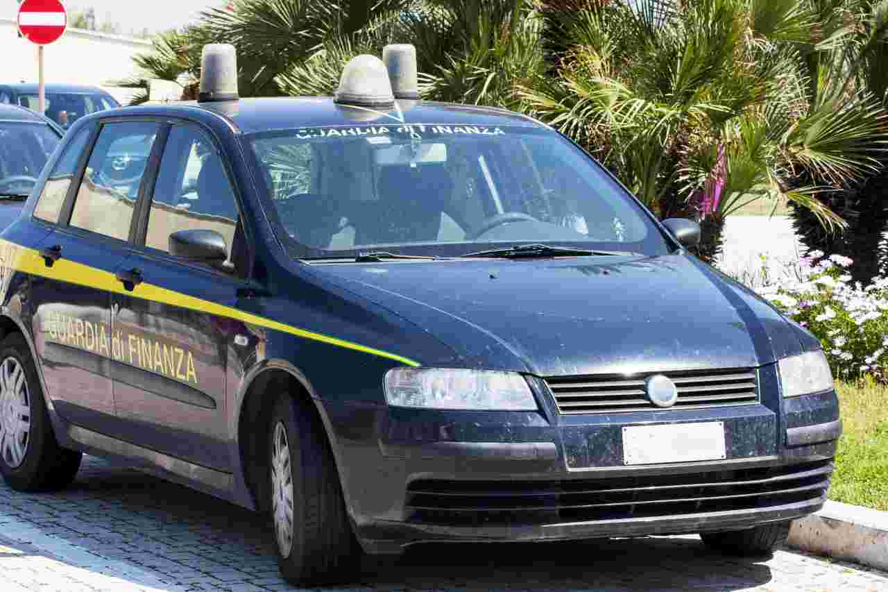 Guardia di finanza (foto Adobestock)