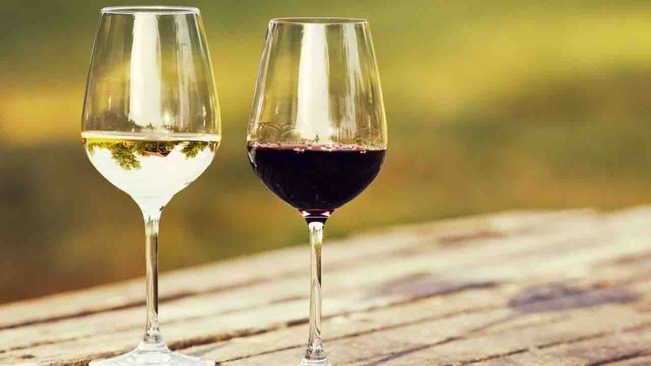 Cena di Natale e Capodanno, ecco i vini migliori da mettere a tavola