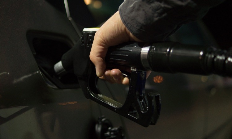 Ucraina, prezzo del carburante in aumento