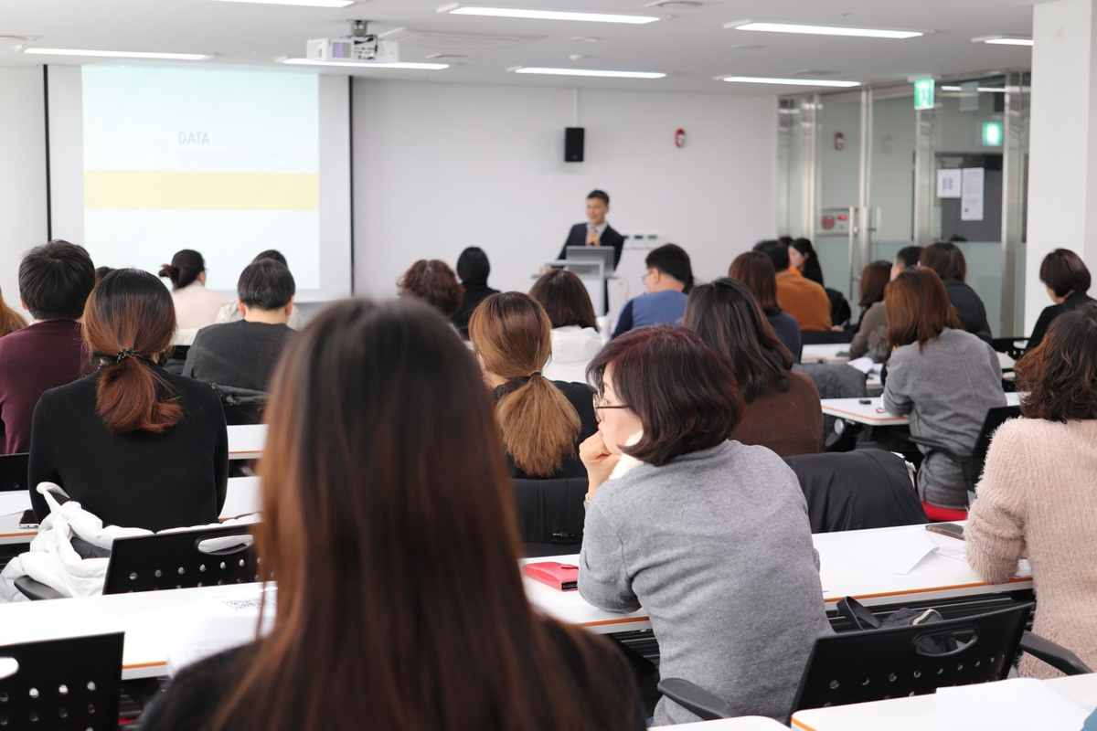 Una lezione in un'aula universitaria: per i docenti ci sarà la possibilità di accedere ad un incentivo - Missione Risparmio.